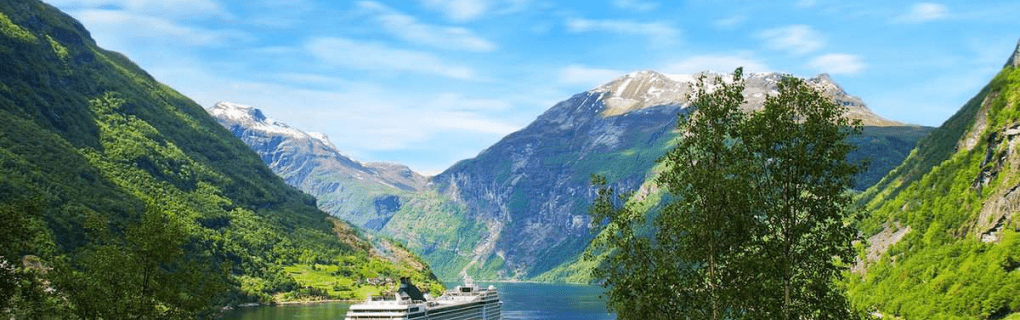 Embark on Norway`s Breathtaking Fjords: An Insider`s Look at Hurtigruten`s Authentic Coastal Voyages