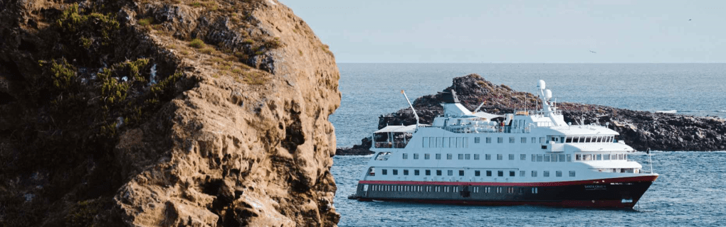 Exploring the Ends of the Earth: A Guide to Hurtigruten`s Expedition Cruises to Norway, Antarctica, and Beyond