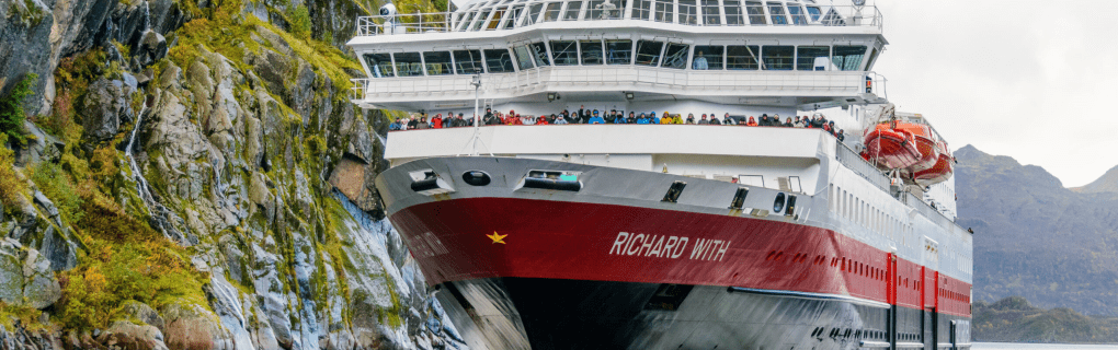 Exploring the Fjords and Beyond: A Comprehensive Guide to Hurtigruten`s Norwegian Coastal Voyages