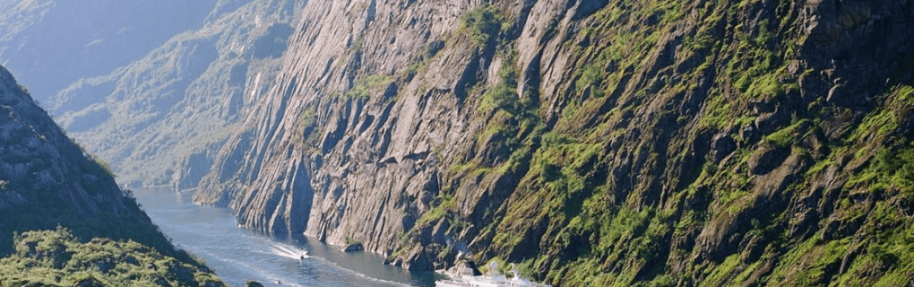 Exploring the Majestic Norwegian Coast: A Guide to Hurtigruten`s Legendary Voyages