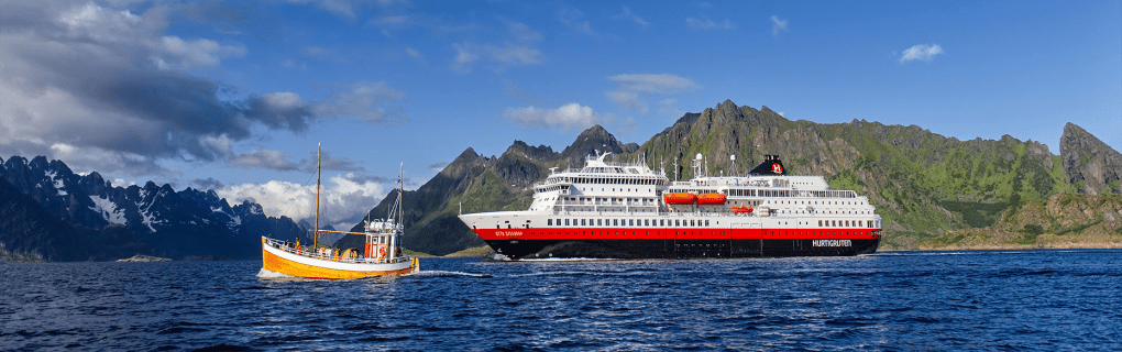 Exploring the Unspoiled: How Hurtigruten`s Expert Expedition Team Enhances Your Journey to Remote Destinations