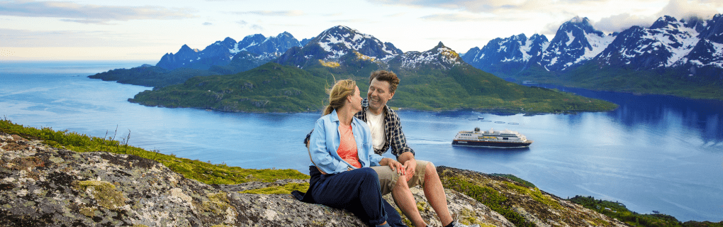 Exploring the World`s Most Beautiful Voyage: Discovering Norway`s Hidden Gems on a Hurtigruten Cruise