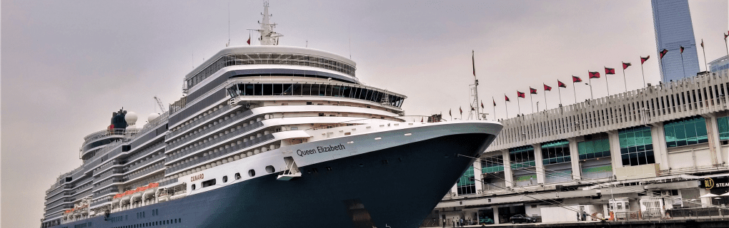 Inside Cunard`s Majesty: A Guide to the Luxury and Elegance of Transatlantic Crossings