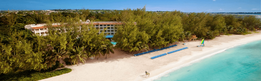Top 5 Sandals Resorts for a Luxurious Caribbean Getaway: Comparing Amenities & Destinations
