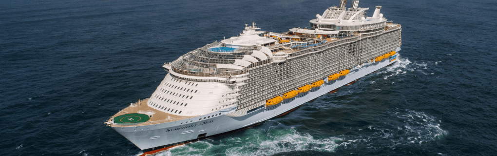 Top Cruise Ship Outdoor Movie Screens and Entertainment